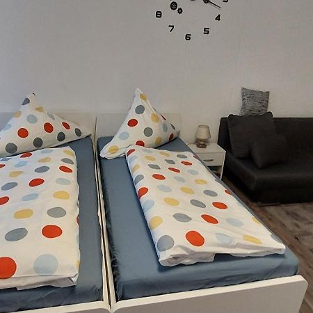 Fewo1&Frisch Renovierte Wohnung บาดวัวร์ซัค ภายนอก รูปภาพ