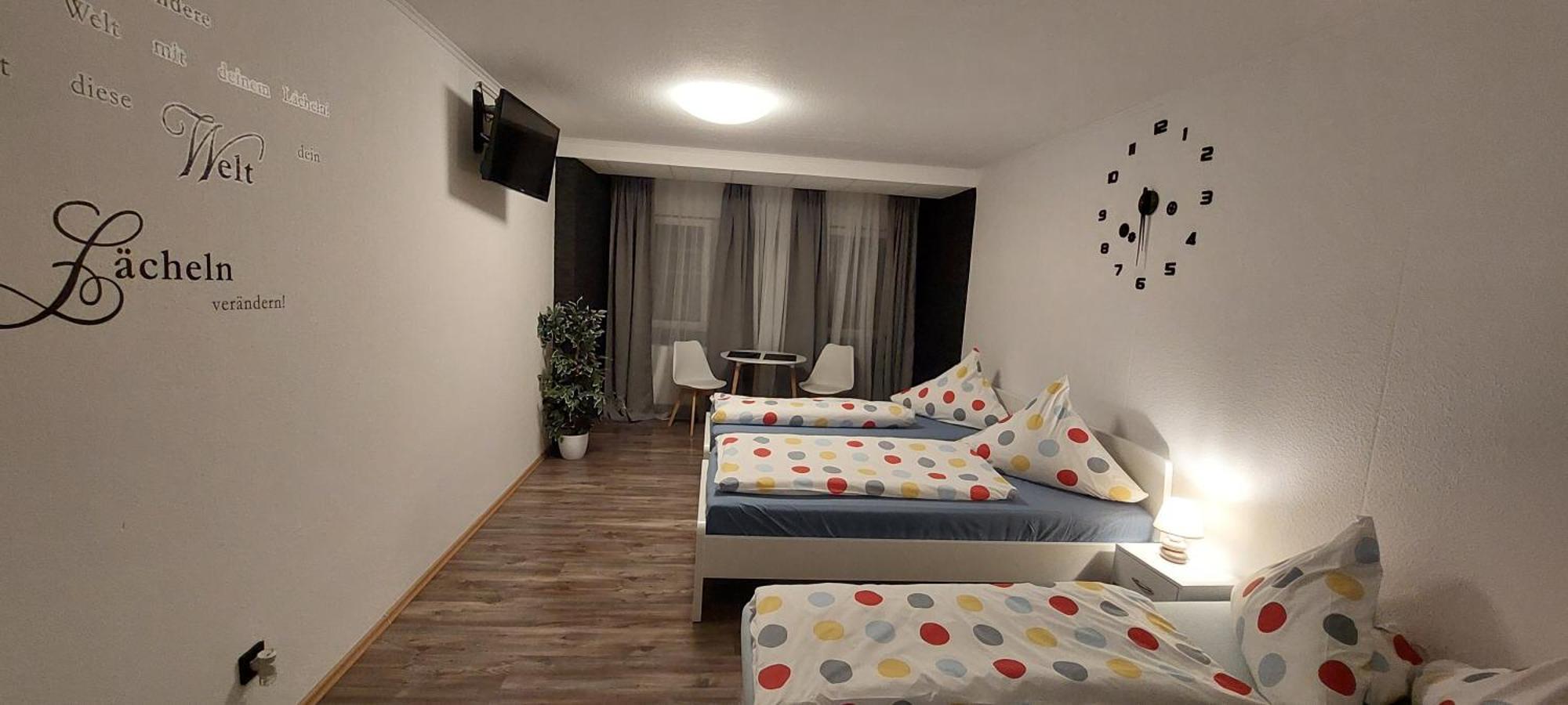Fewo1&Frisch Renovierte Wohnung บาดวัวร์ซัค ภายนอก รูปภาพ